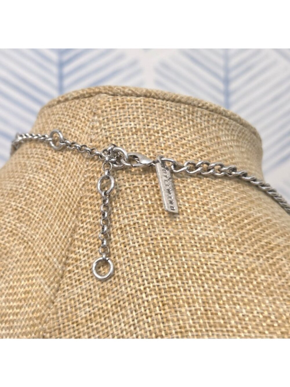 Idyllwind Miranda Lambert Silver Tone Dangling Disk Southwestern Necklace - Picture 2 of 2